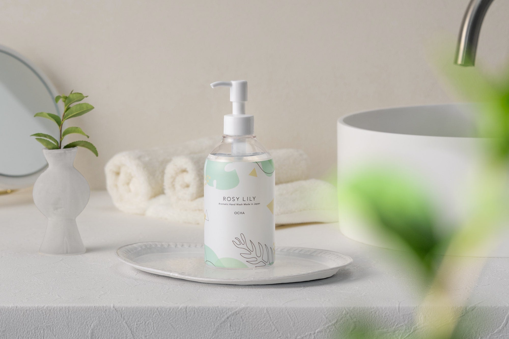 【新品未使用】ROSY LILY シューズシャンプー OCHA 3本 新品未使用】ROSY LILY シューズシャンプー OCHA 3本 ROSY LILY